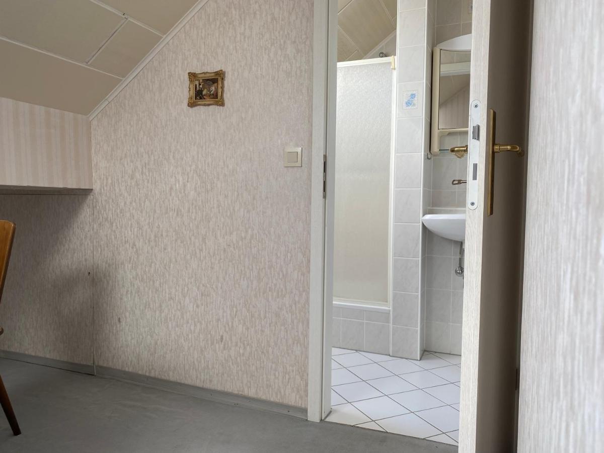 Hotel Schlosshof Dolgesheim Bagian luar foto